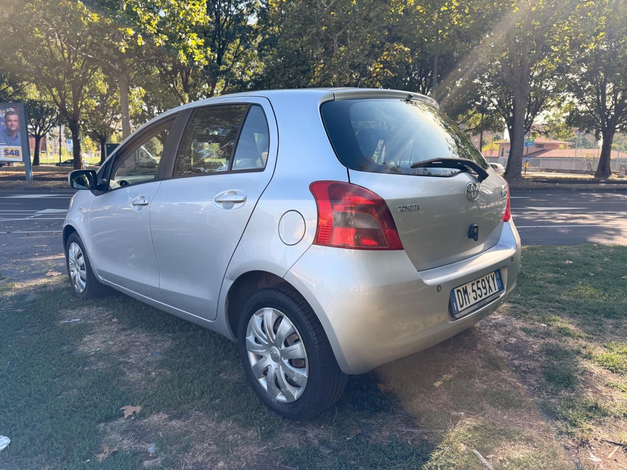 Toyota Yaris 1.3 Benz 5 porte Sol *OK NEO PATENTATI*