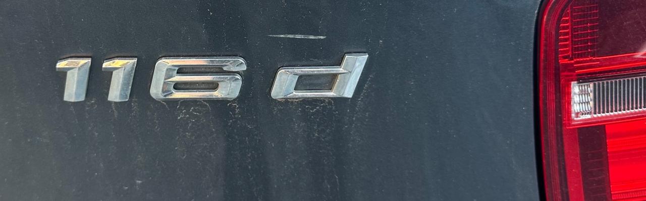 Bmw 116 116d 5p. Urban led sensori di p. cerchi lega e misto pelle