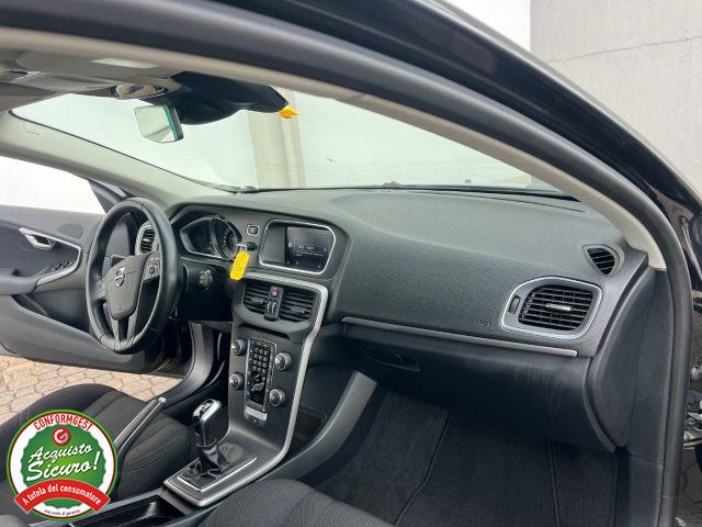VOLVO V40 D2 'eco' Momentum - PER NEOPATENTATO --