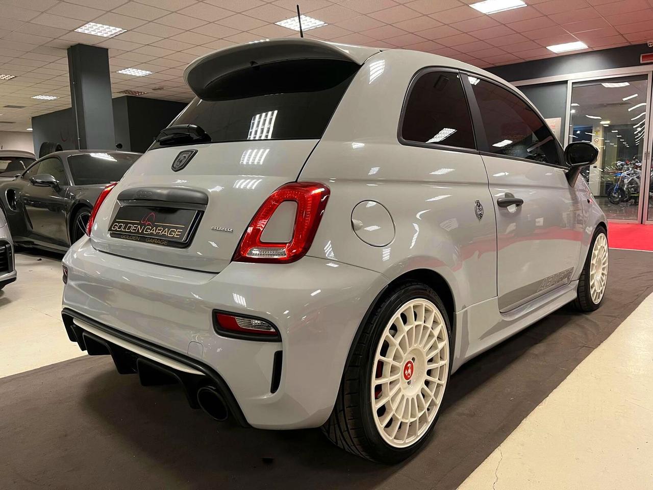 Abarth 595 1.4 Turbo T-Jet 180 CV Esseesse