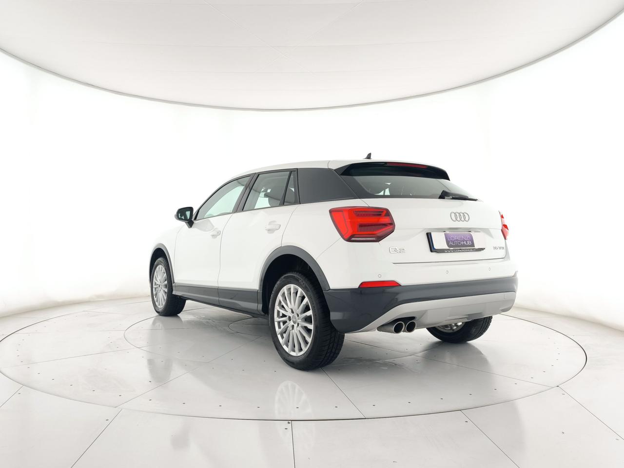 AUDI Q2 35 1.5 tfsi Business Design LED+C17"