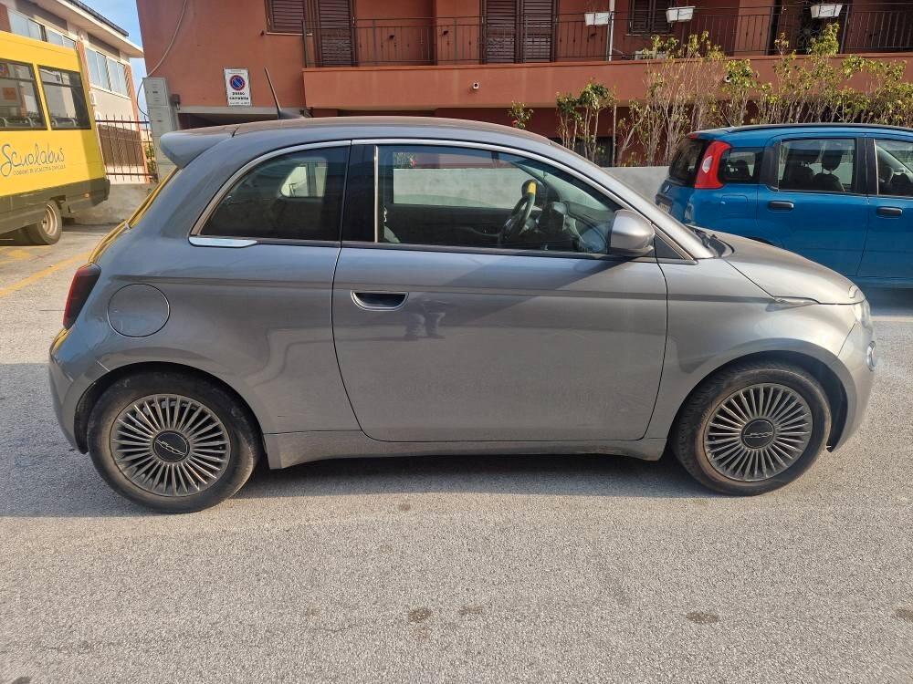 Fiat 500 La Prima 3 1 42 kWh