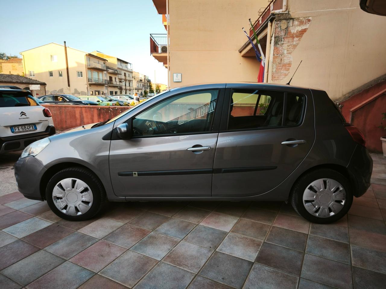 Renault Clio 1.2 NOLEGGIO SENZA CARTA