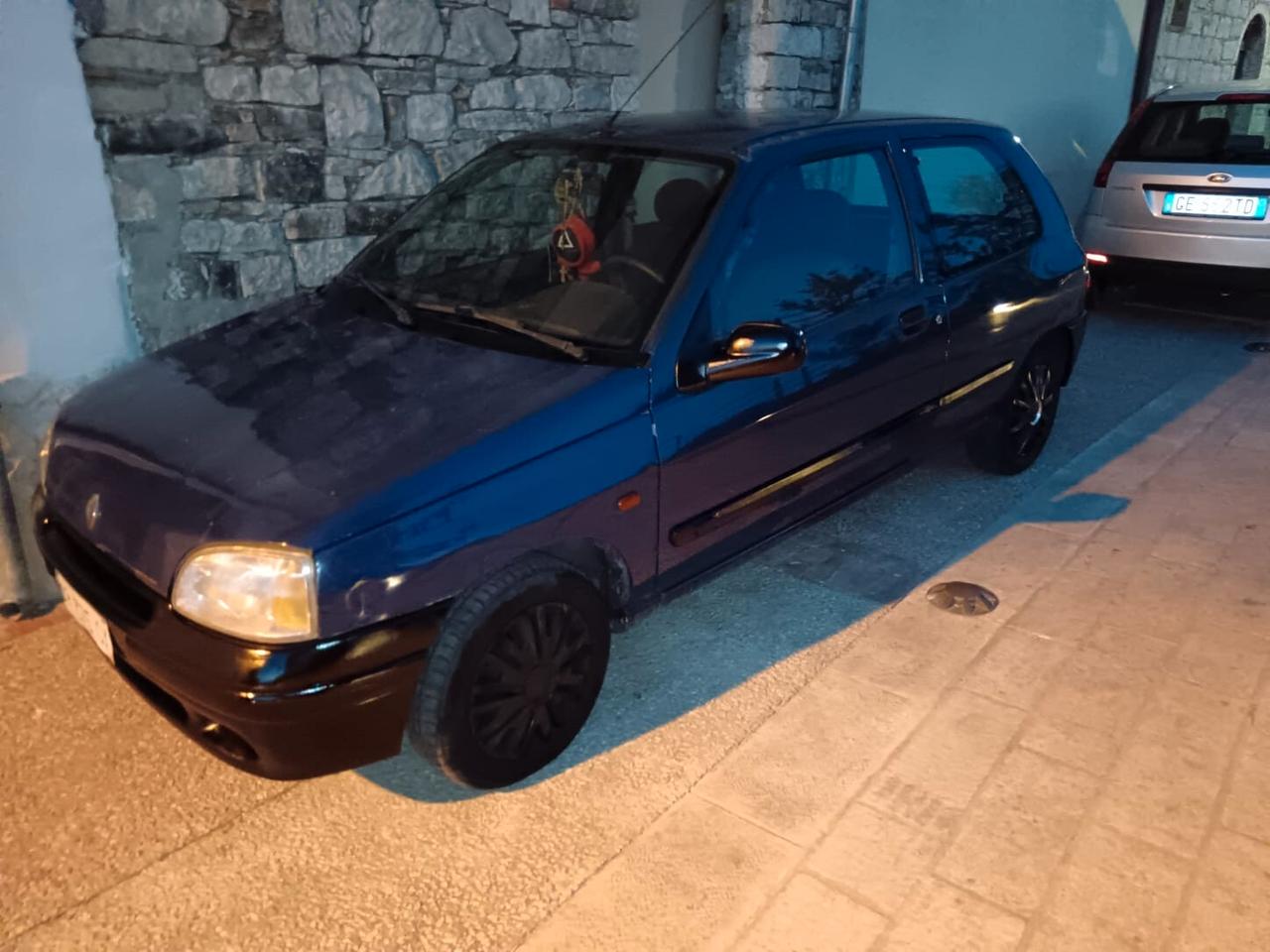 Renault Clio 1.2i cat 3 porte RL