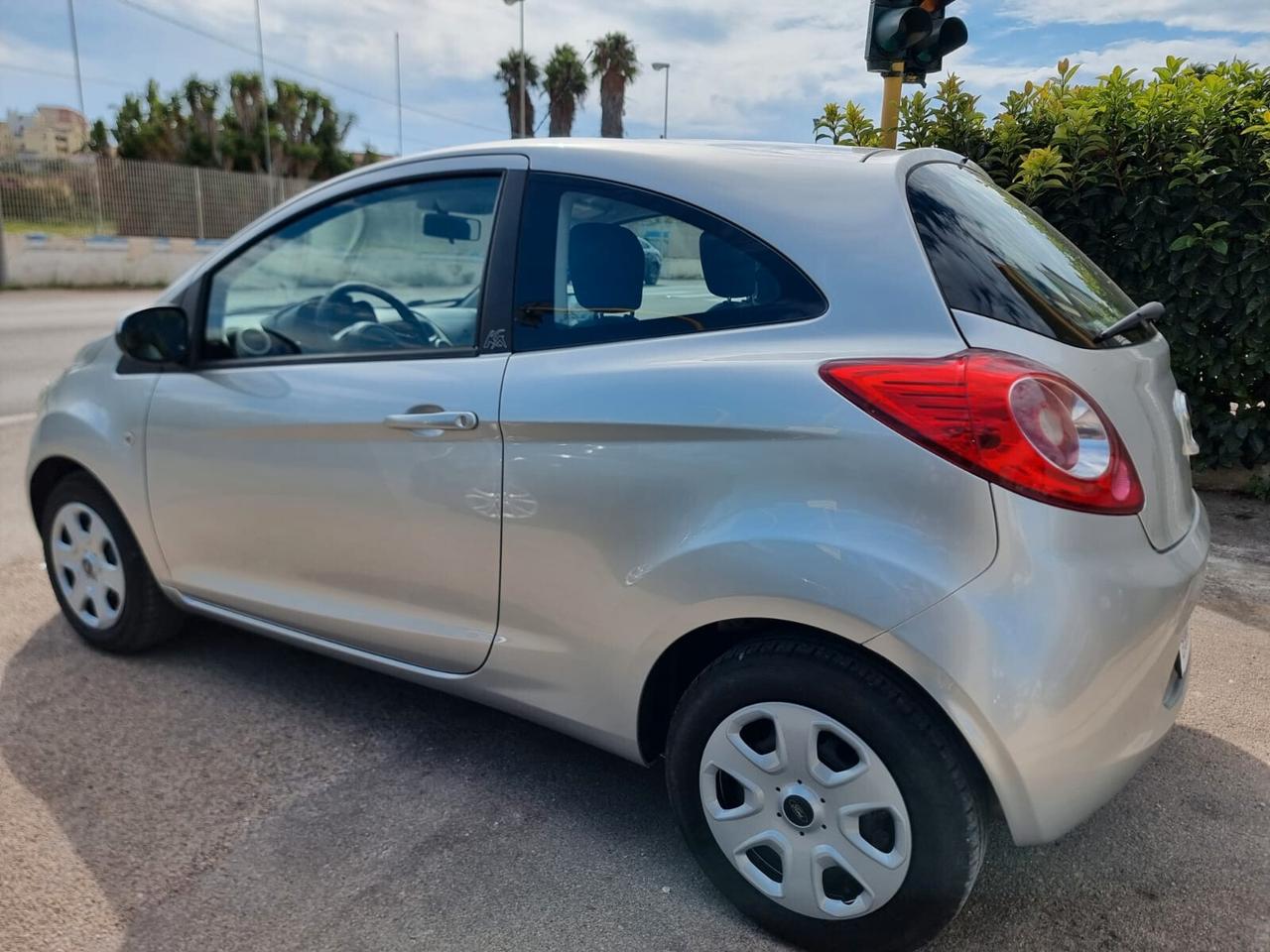 Ford Ka BENZINA OK NEOPATENTATO