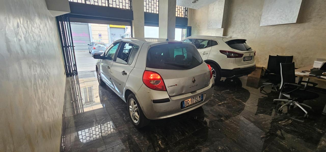 Renault Clio 1.2 16V 5 porte Dynamique