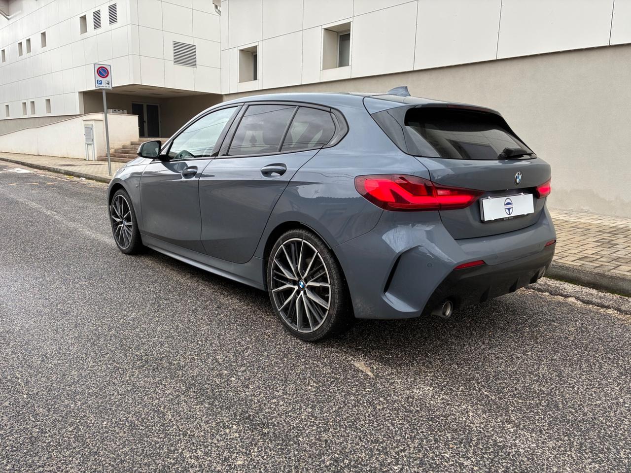 Bmw 116 116d 5p. Msport