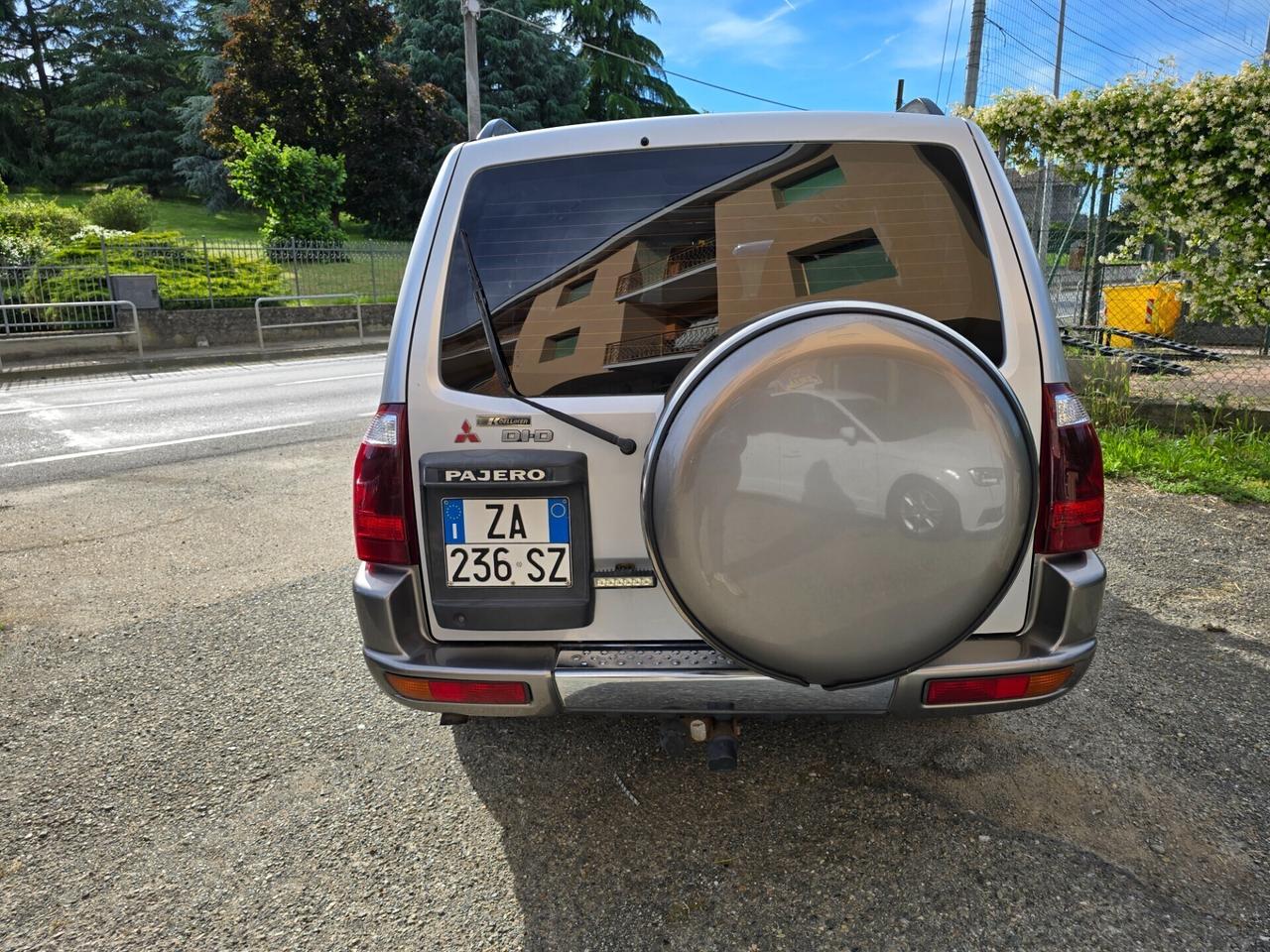 Mitsubishi Pajero 3.2 DID WAGON GLS 7 POSTI
