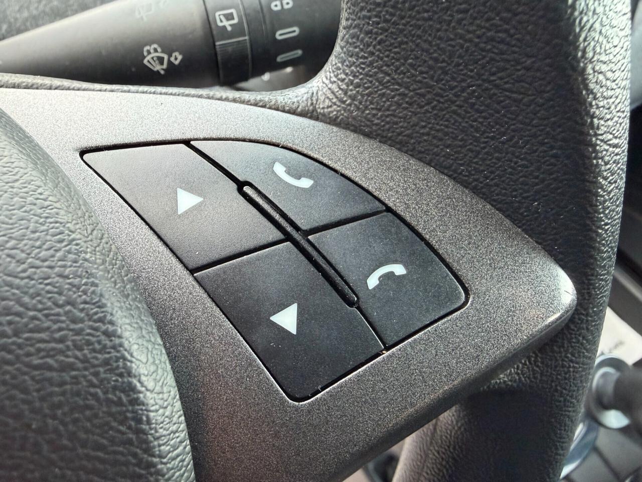 Lancia Ypsilon 1.2 69 cv. ELEFANTINO BLU