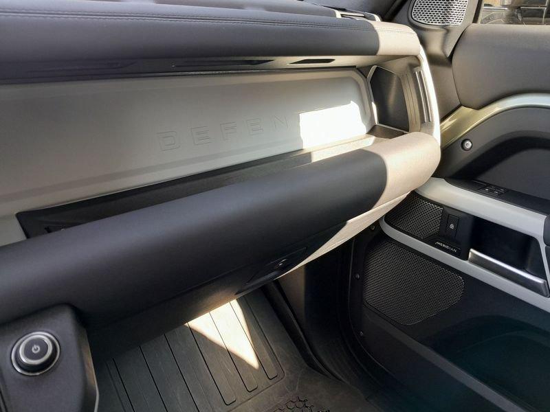 Land Rover Defender 3.0D I6 200 110 SE AWD AUTOCARRO N1 NETTO IVA