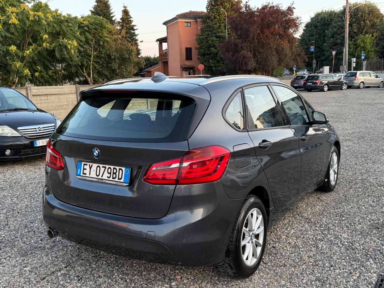 Bmw 2er Active Tourer 218d Advantage
