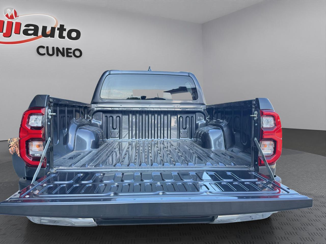 Toyota Hilux MY25 2.4 d-4d double cab Executive
