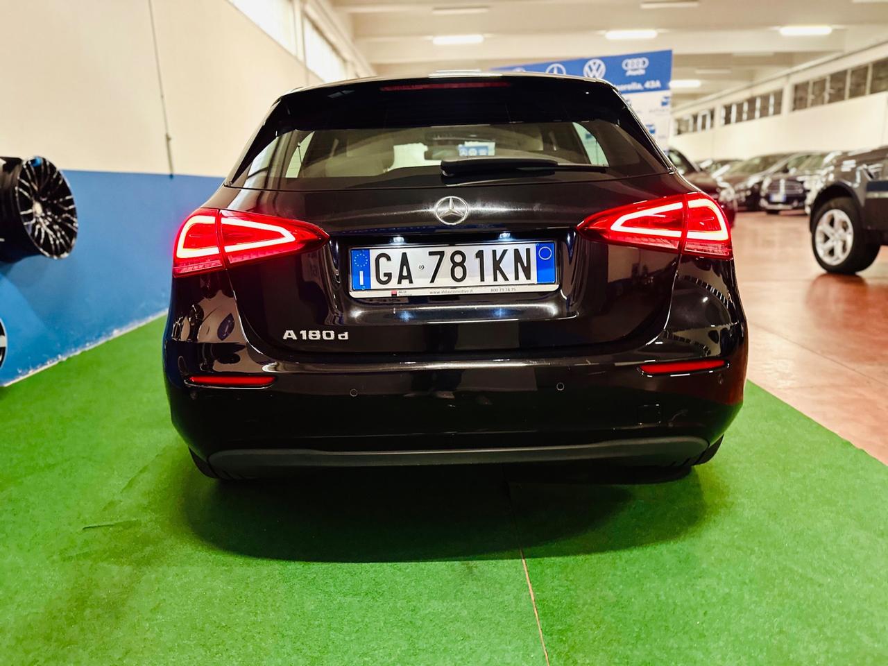 Mercedes-benz A 180 d Automatic Premium/2021/okneopatentati