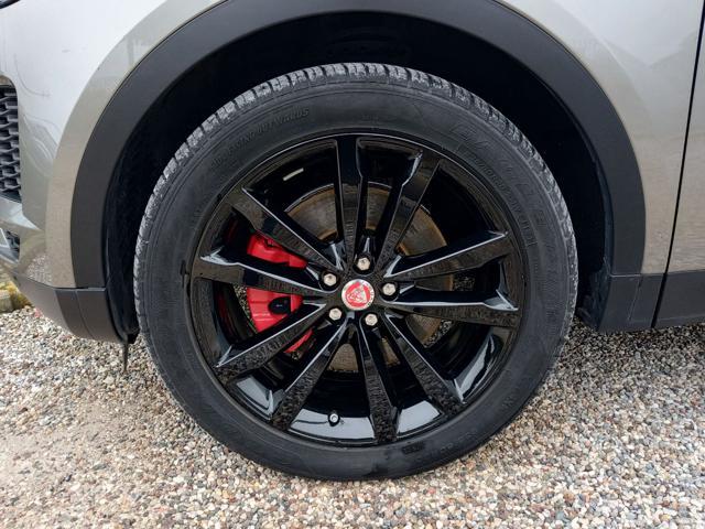 JAGUAR E-Pace 2.0D automatico R-Dynamic Autocarro