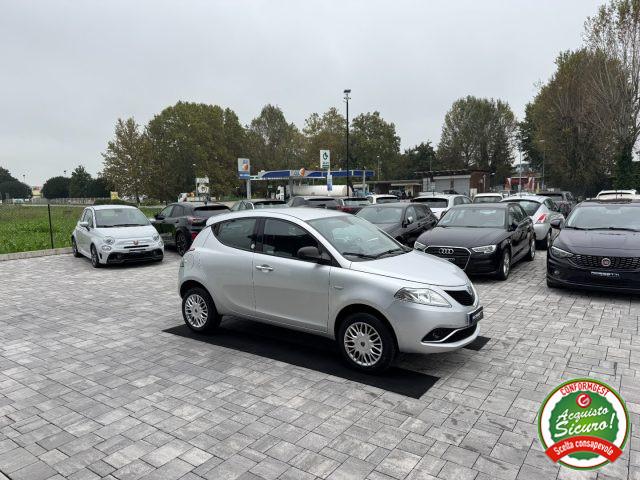 LANCIA Ypsilon 0.9 5 porte Metano Ecochic ANCHE PER NEOPATENTATI