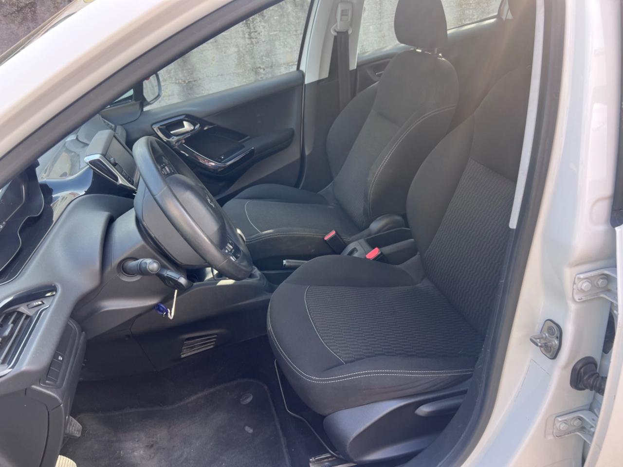 Peugeot 208 BlueHDi 100 S&S 5 porte Active+Blockshaft