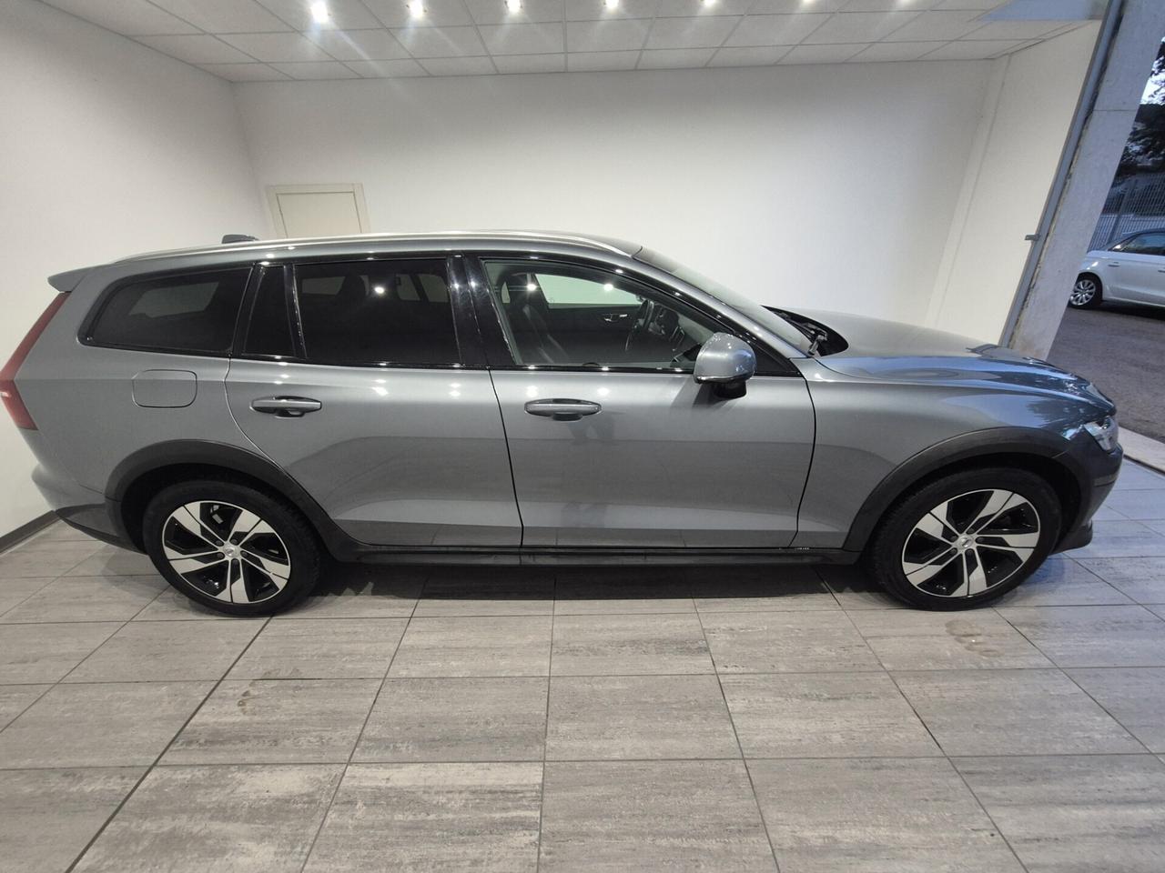 Volvo V60 Cross Country D4 AWD Geartronic Pro