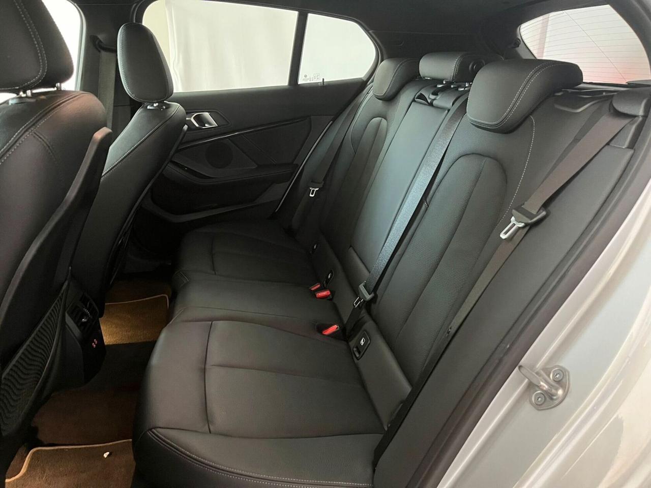 Bmw 116 116d 5p. Luxury
