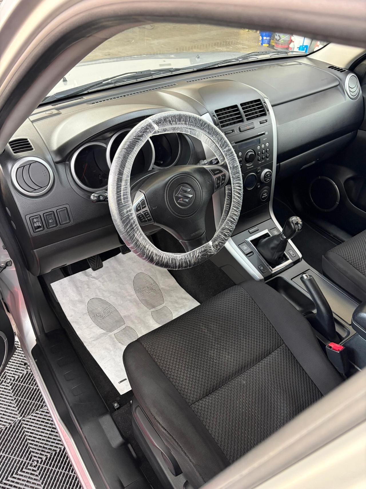 Suzuki Grand Vitara 2012 E5