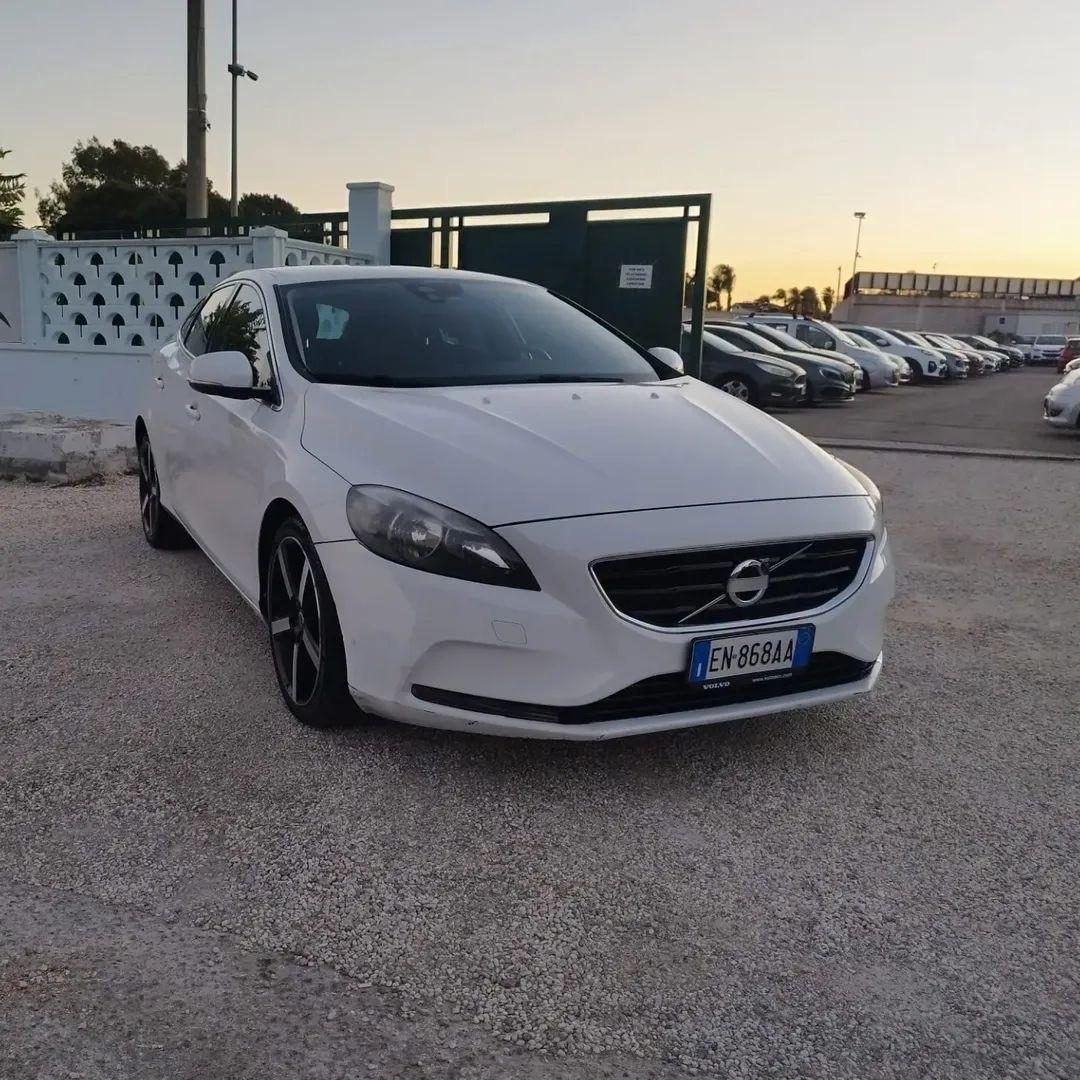 Volvo V40 D2 1.6 Summum