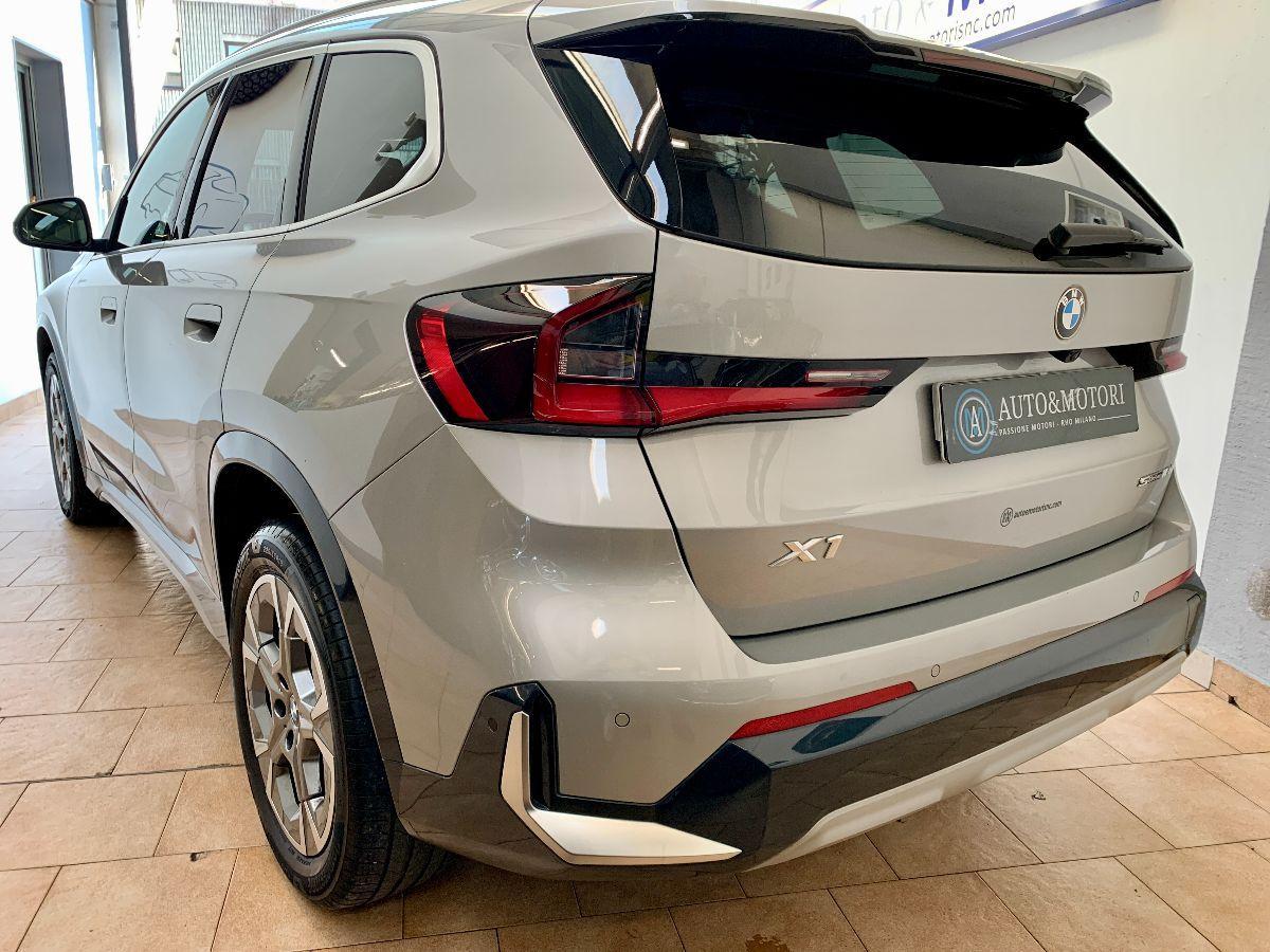 BMW - X1 - sDrive18i xLine