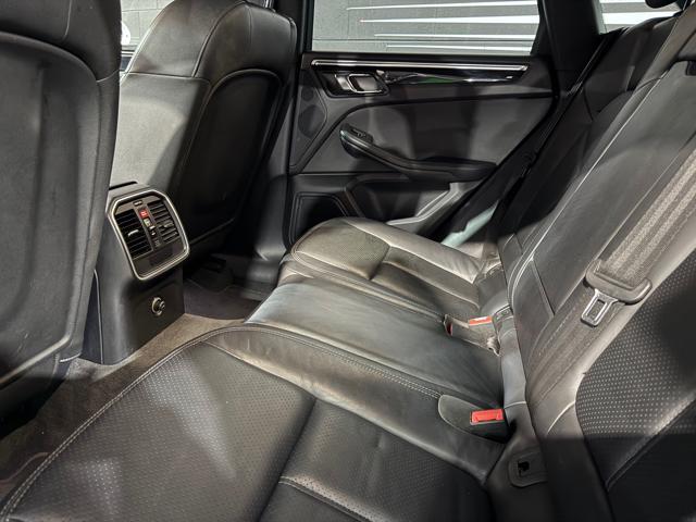 PORSCHE Macan WHITE INSERTI IN CARBONIO CERCHI DA 21 SOSPENSIONI