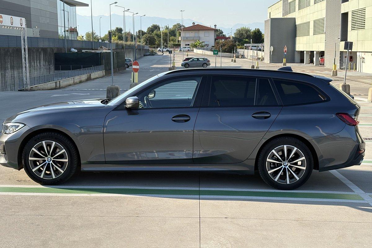 BMW 320d xDrive Touring Sport
