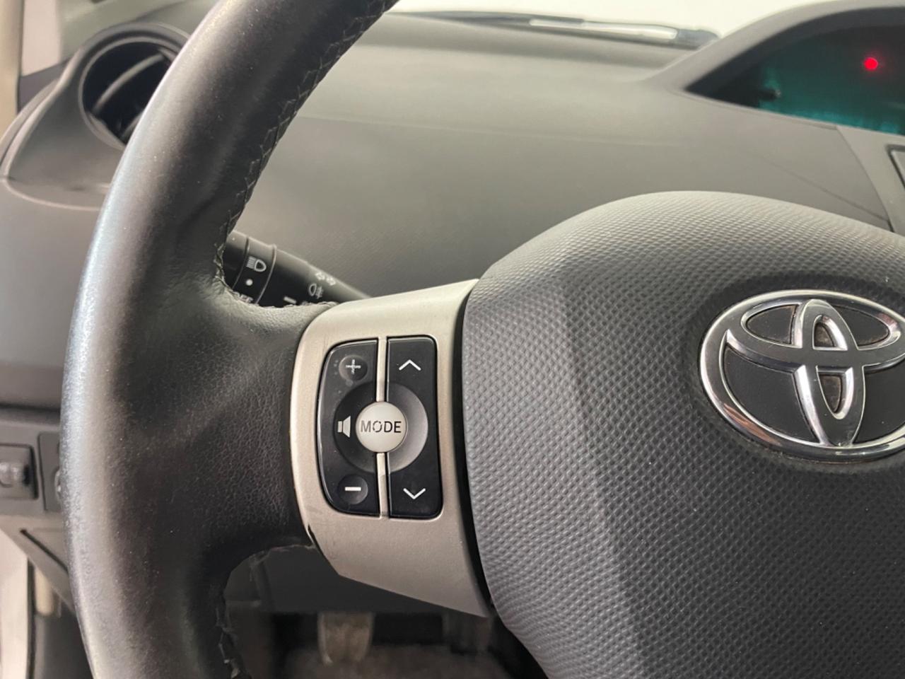 Toyota Yaris 1.0 5 porte Navi km 139.000 Perfetta !