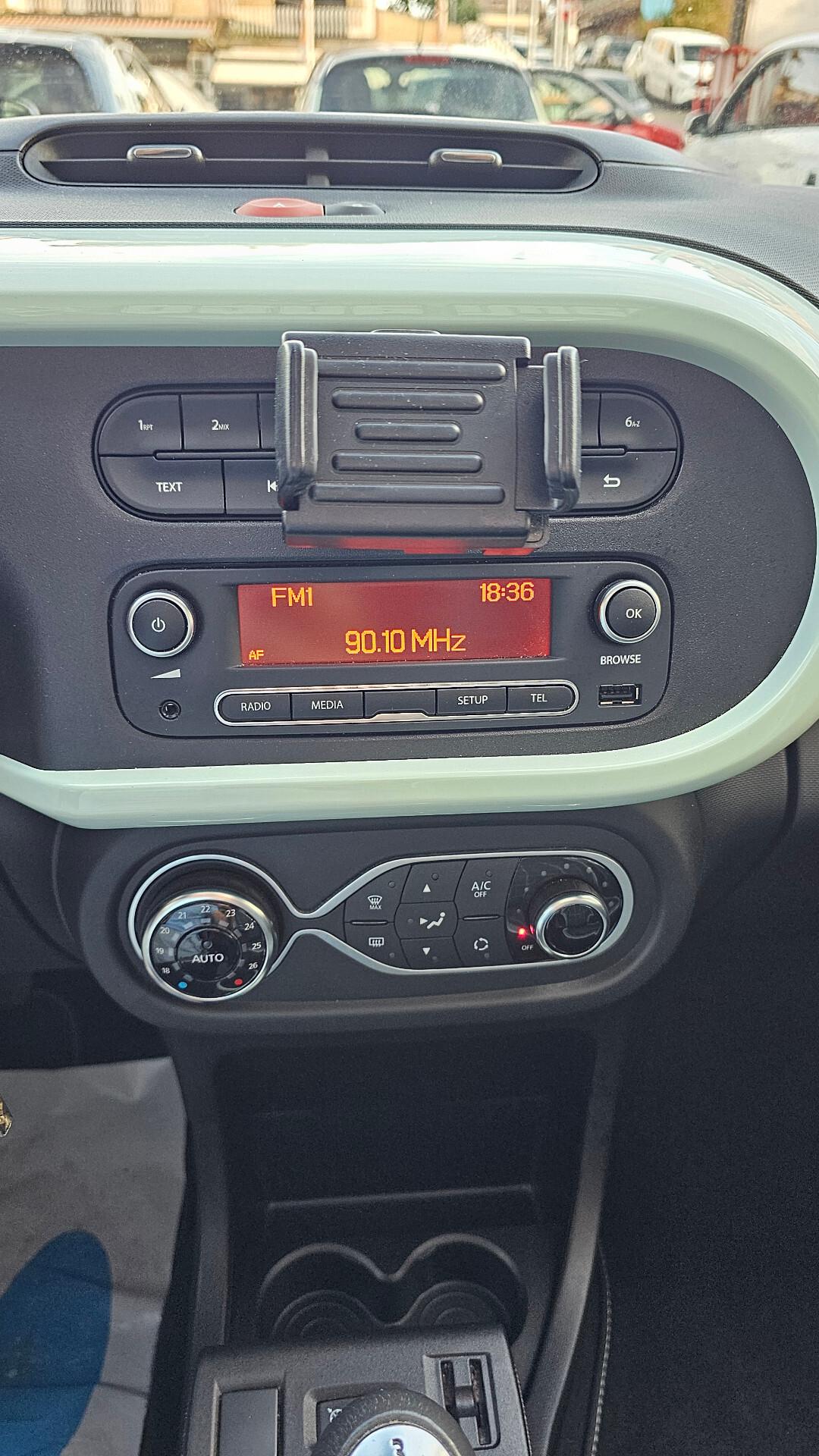 Renault Twingo CABRIO SCe Stop&Start La Parisienne UNIPRO CARVERTICAL