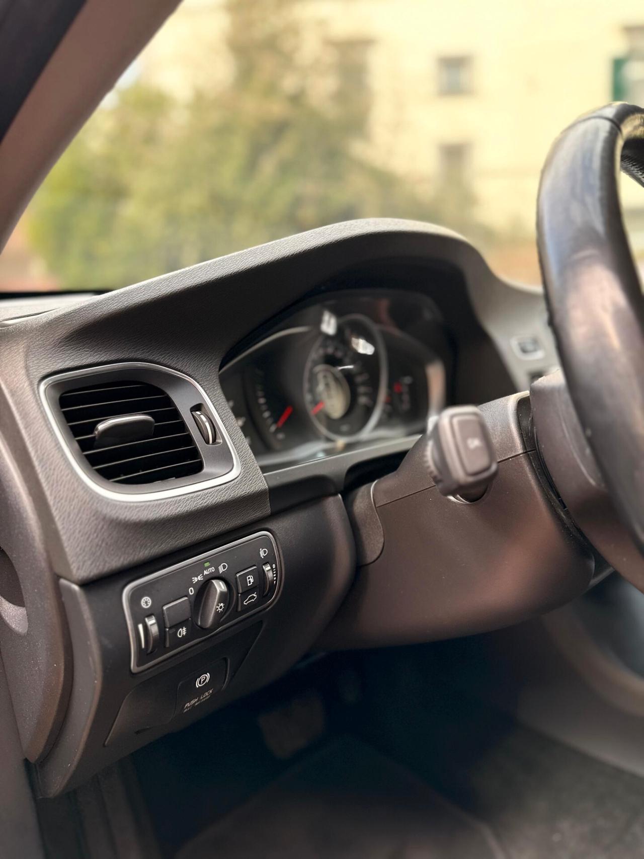 Volvo V60 D3 Momentum
