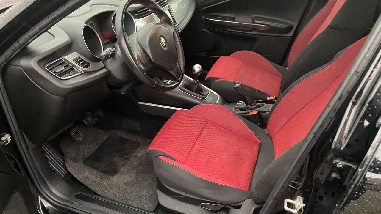 Alfa Romeo Giulietta 1.6 JTDm-2 105 CV Veloce