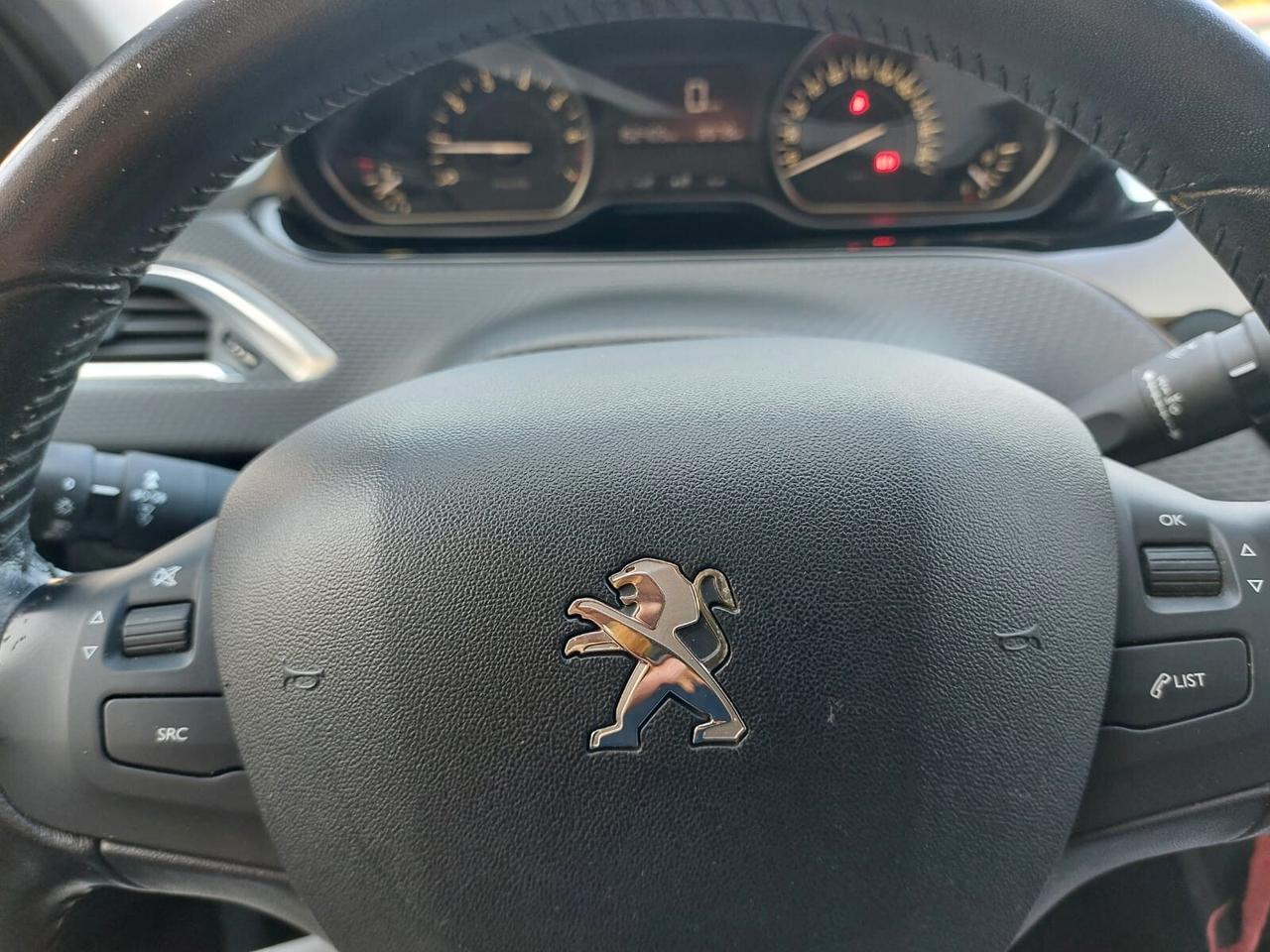 Peugeot 2008 PureTech 82 Allure UNICO PROPRIETARIO p