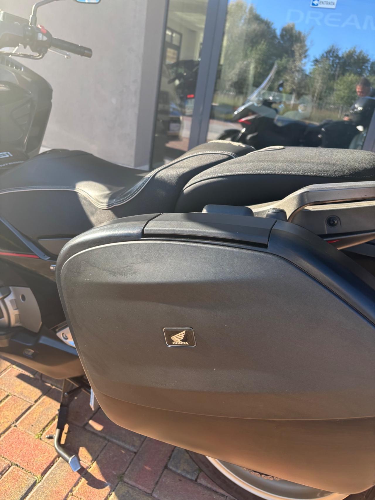 Honda Integra 750 S