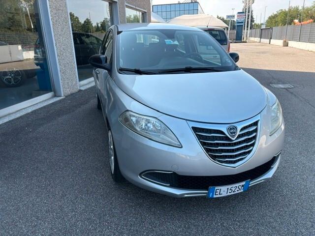 Lancia Ypsilon 1.2 69 CV 5 porte S&S Gold