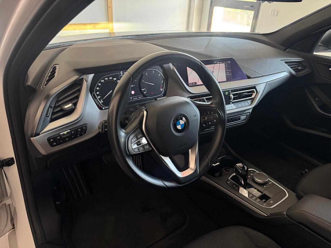 Bmw 116d Sport Line - 2021