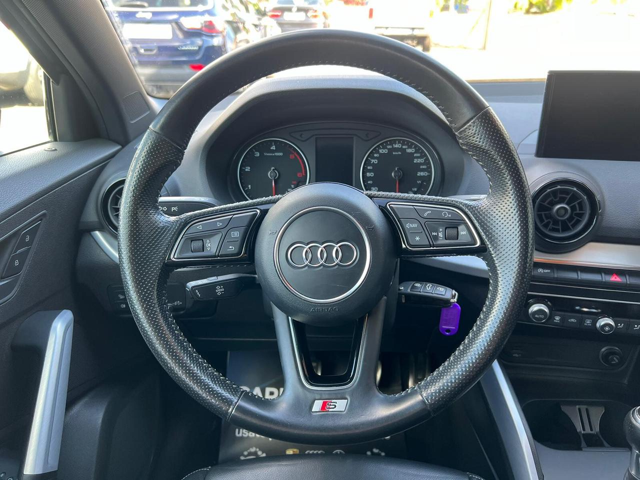 Audi Q2 1.6 TDI SLINE manuale