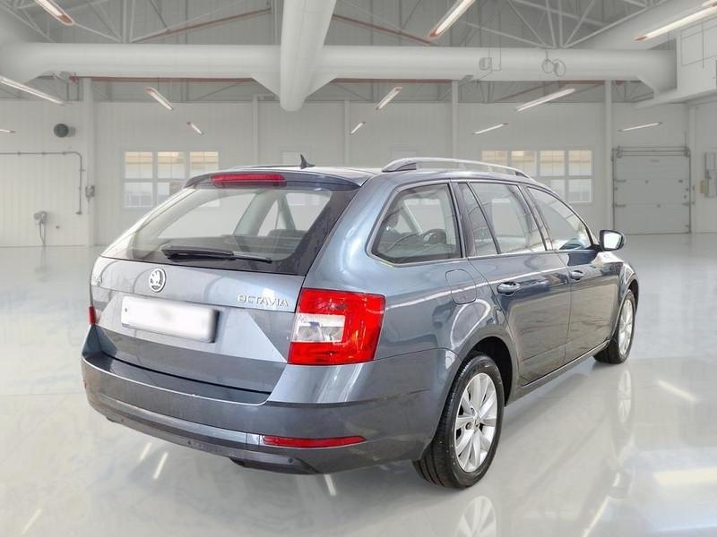 SKODA OCTAVIA WAGON 2.0 TDI EXECUTIVE DSG