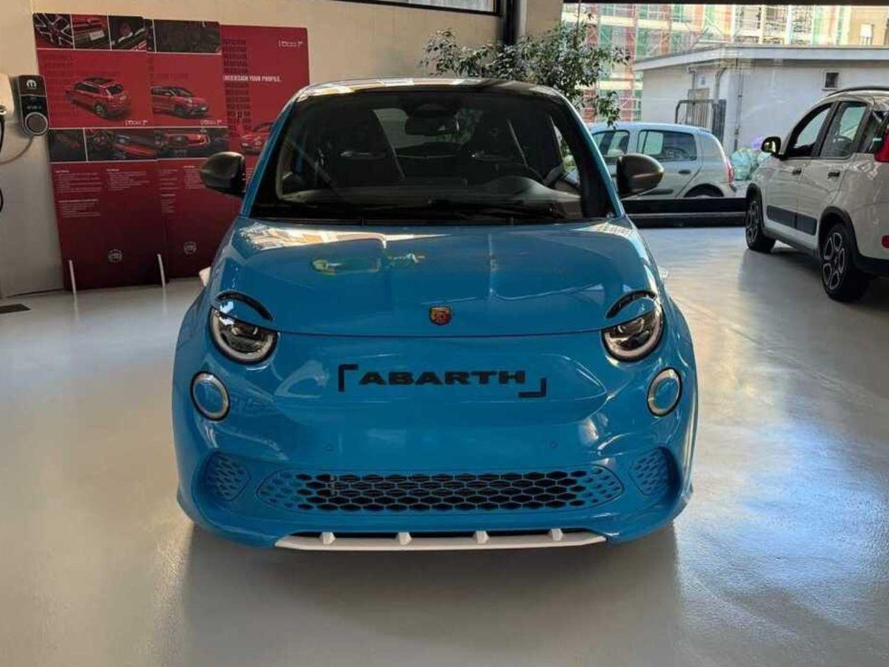 ABARTH 500e - 500e 42 kWh Turismo