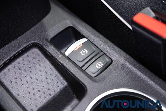 RENAULT Captur FULL HYBRID E-TECH 145 CV INTENS NEOPATENTATI