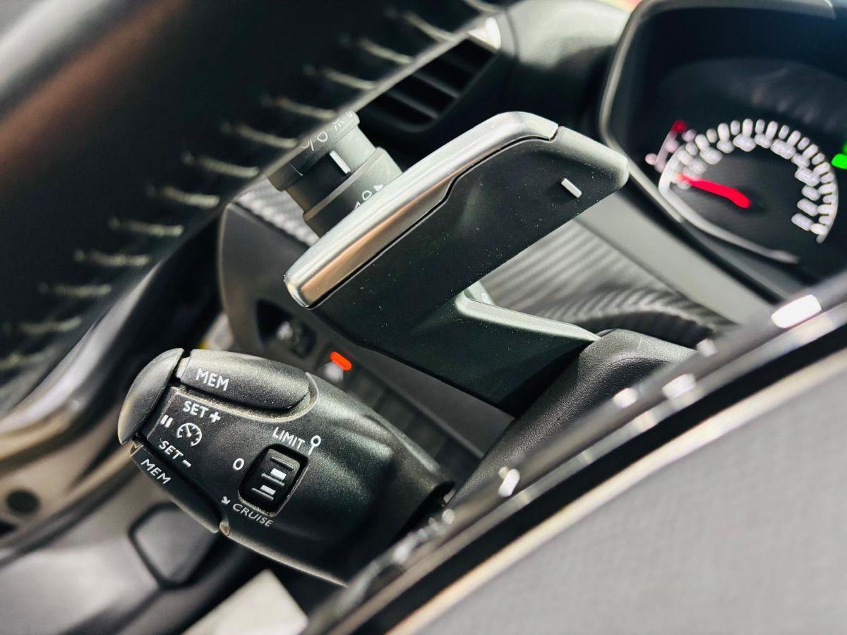 Peugeot 2008 II 1.5 BlueHDi 130 Automatica Allure Pack Navi