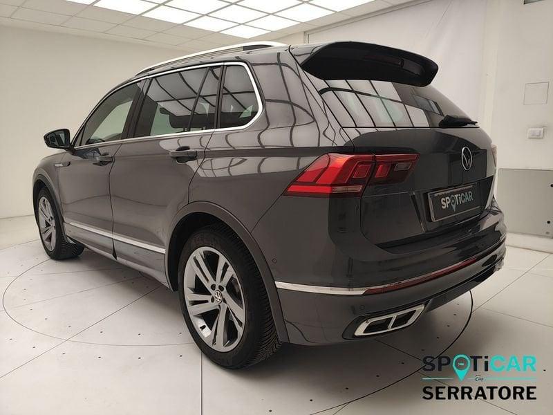 Volkswagen Tiguan II 2.0 tdi R-Line 150cv dsg
