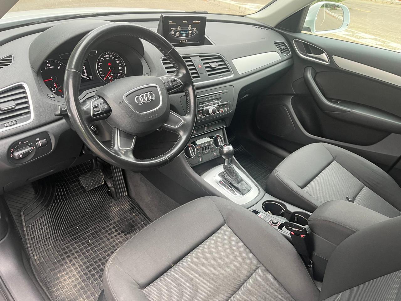 Audi Q3 2.0 tdi Business 150cv s-tronic