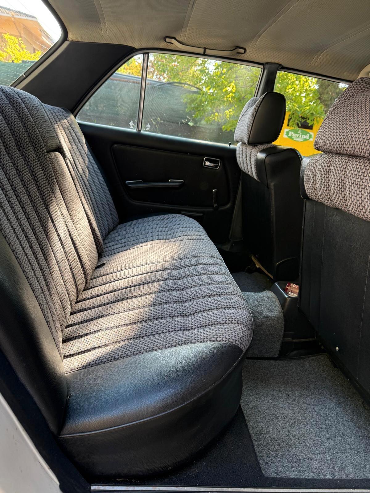 Mercedes-benz 200 BERLINA