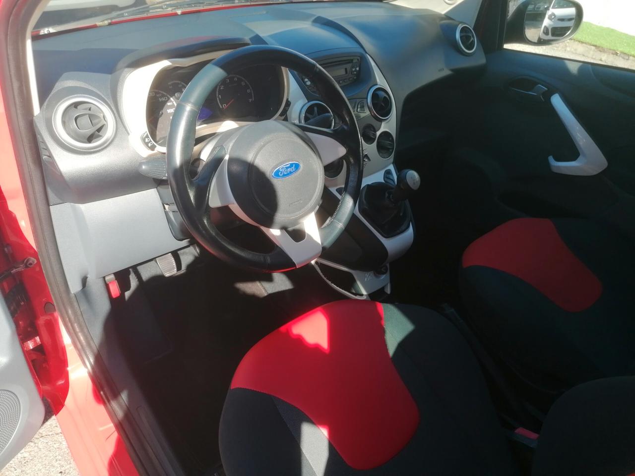 Ford Ka 1.2 8V 69CV Titanium