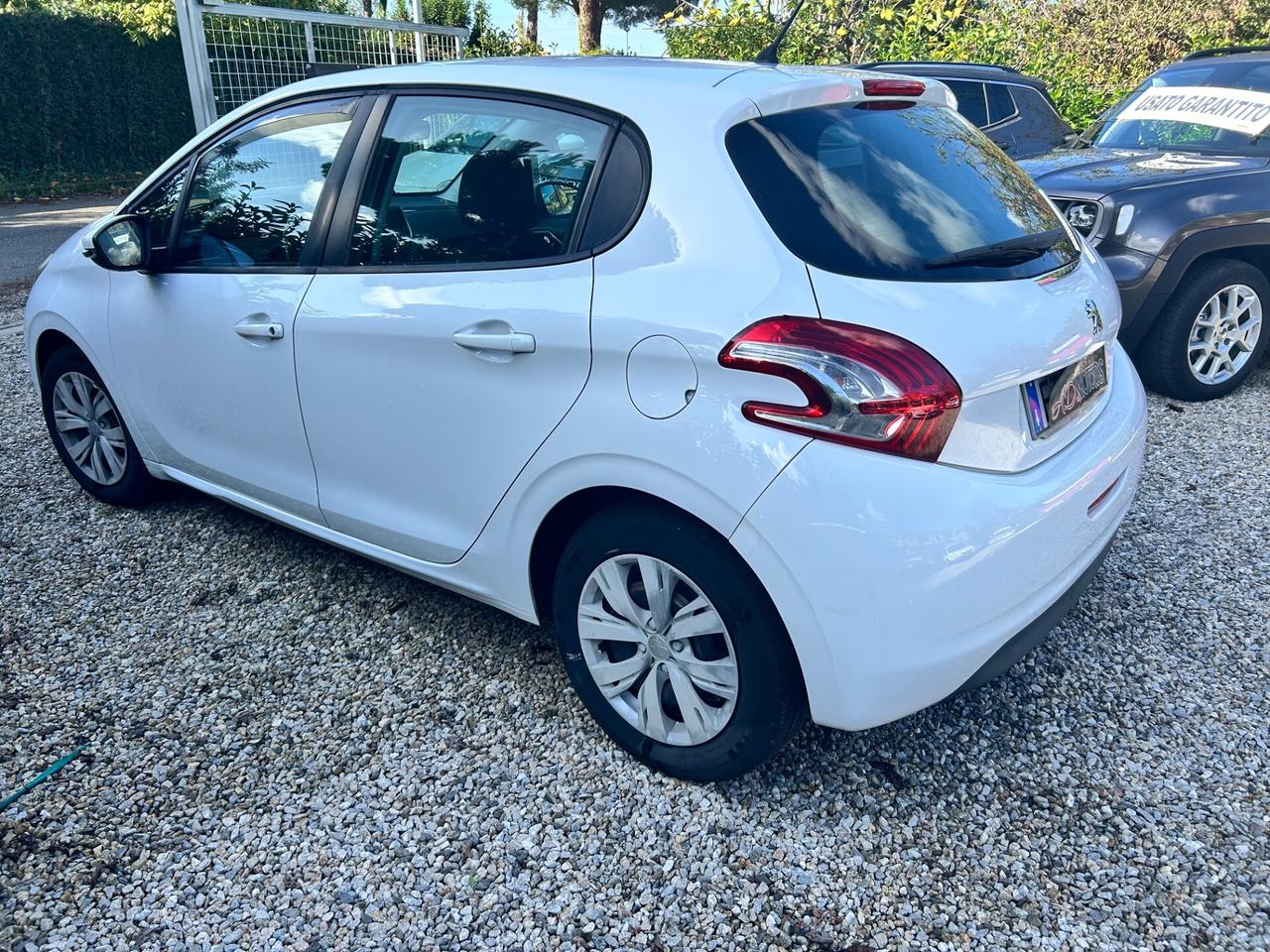 Peugeot 208 1.4 HDi 68 CV 5 porte Allure