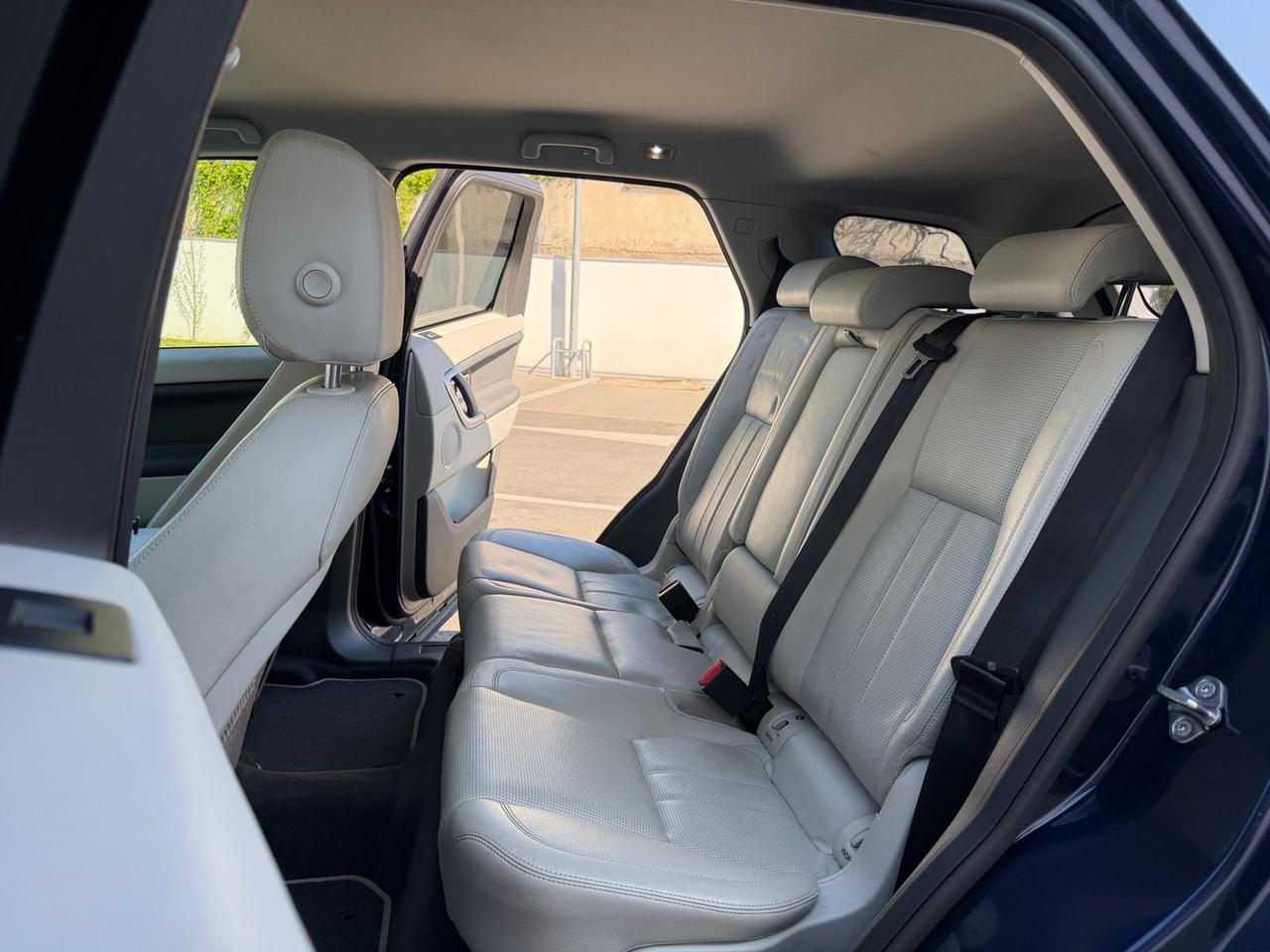 Land Rover Discovery Sport 2.0 TD4 HSE #10320