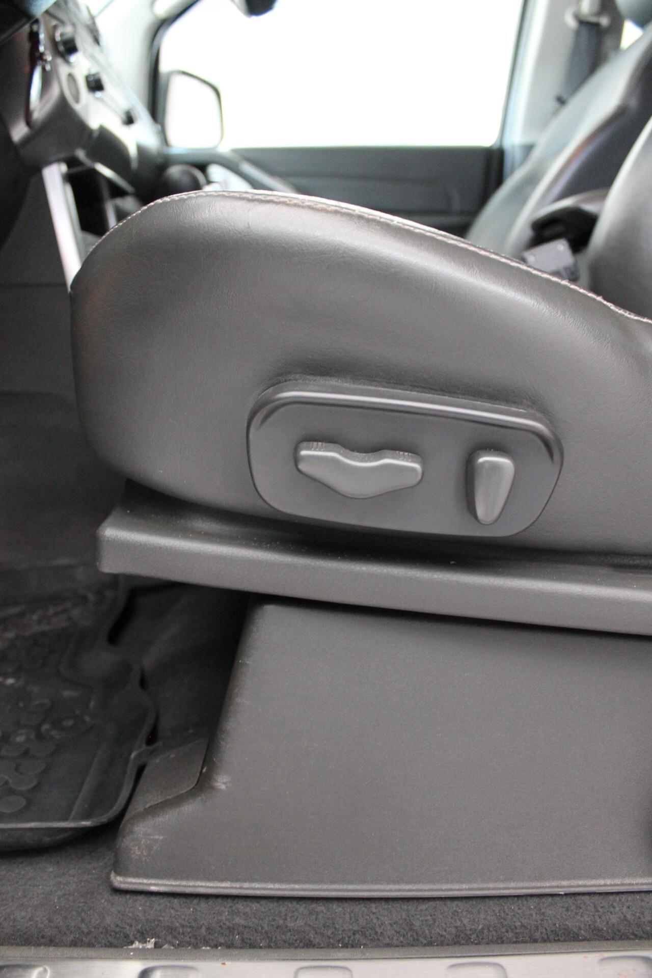 Nissan Navara 3.0 dCi 4 porte Double Cab LE V6