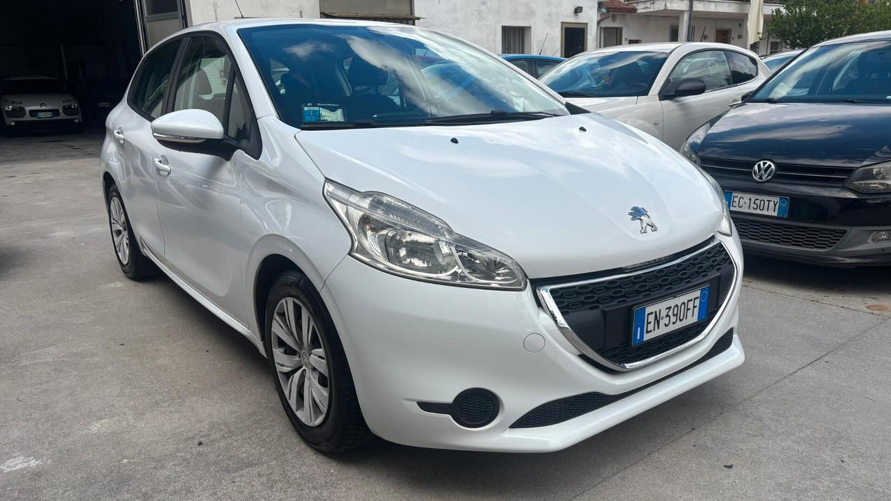 Peugeot 208 1.4 HDi 68 CV 5 porte Mix