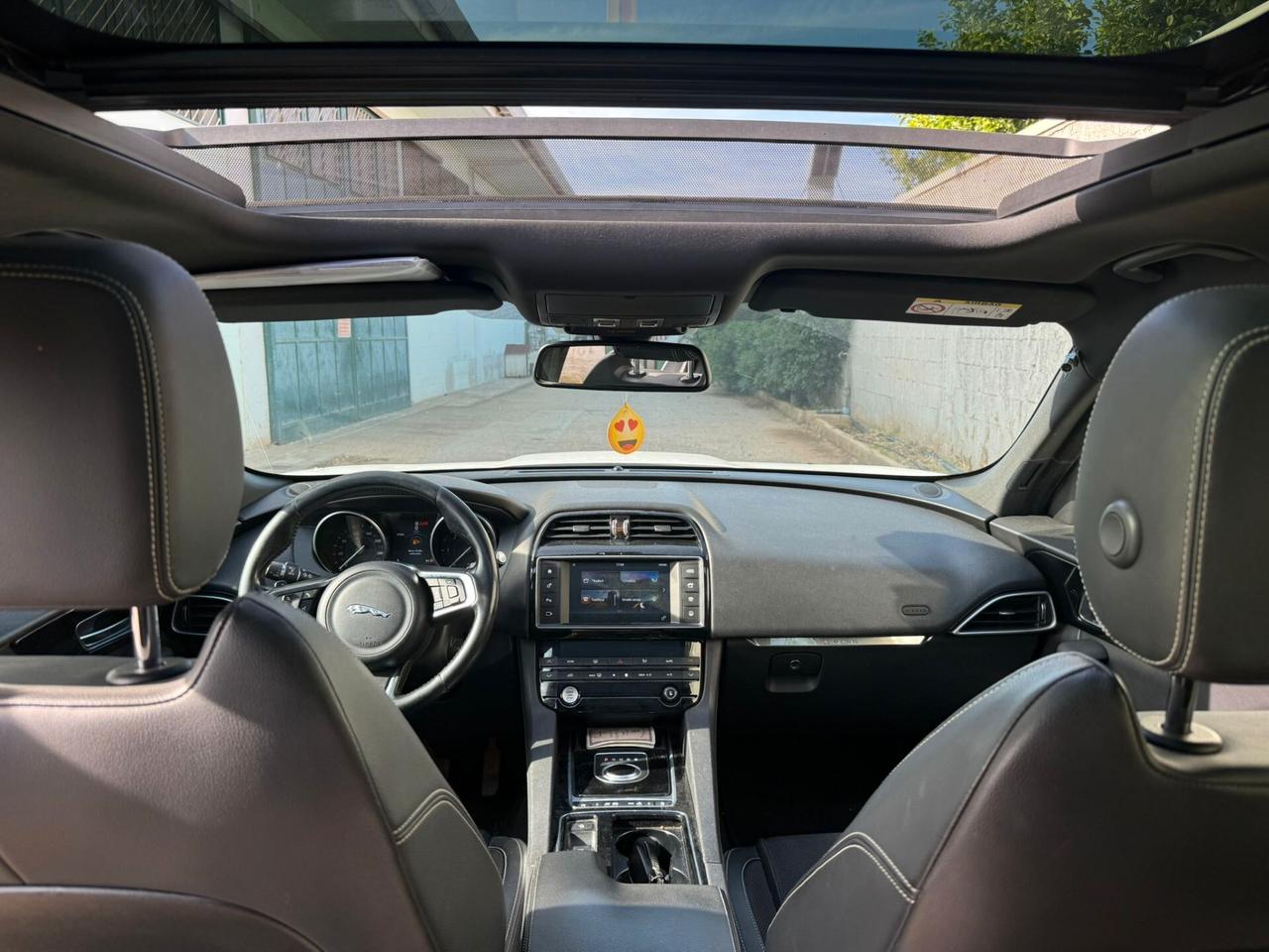 Jaguar F-Pace 2.0 D 180 CV R-Sport
