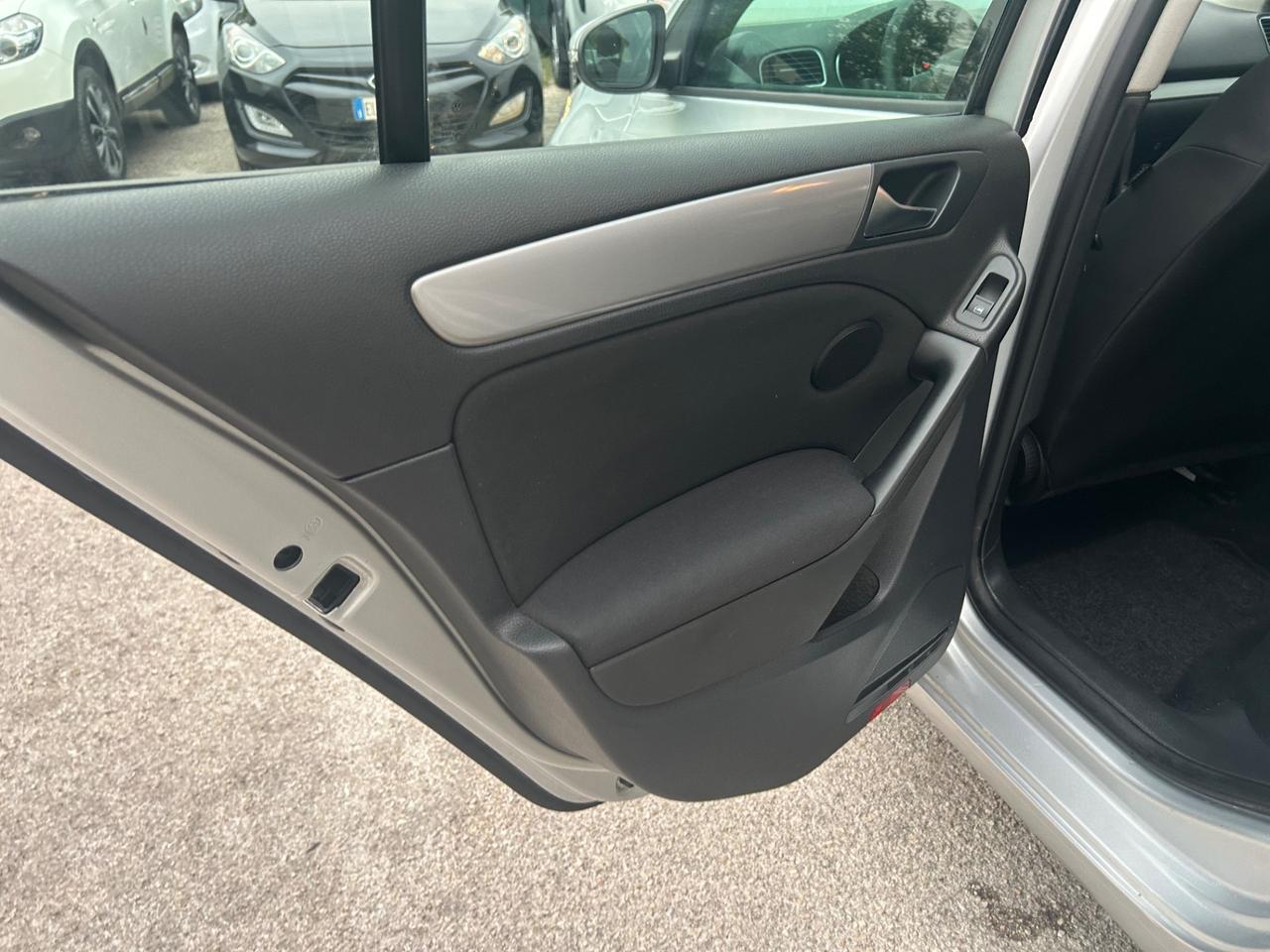 Volkswagen Golf 1.6 TDI BlueMotion Euro5